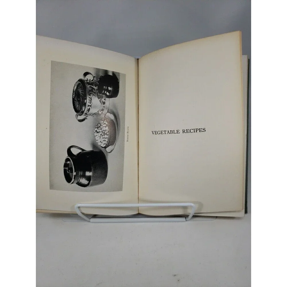 How To Cook in Casserole Dishes by Marion H Neil 1912 McKay Publishing Hardcover